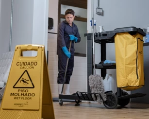 Placas de sinalização – a melhor forma de prevenir acidentes de trabalho