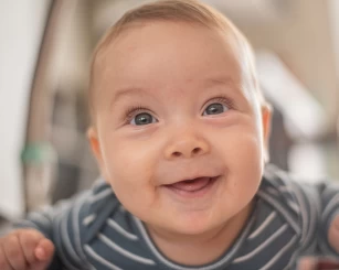 Tudo o que você precisa saber sobre o sapinho na boca do bebê