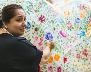 "Amor à primeira vírgula": a história de Manuella Osterne com a pintura Bauer