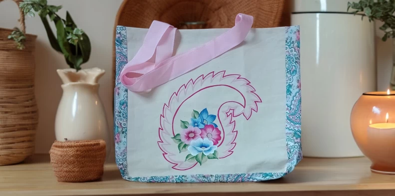 Pintura floral na ecobag