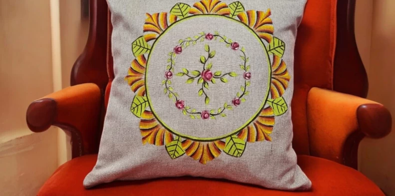Mandala na almofada - confira o passo a passo